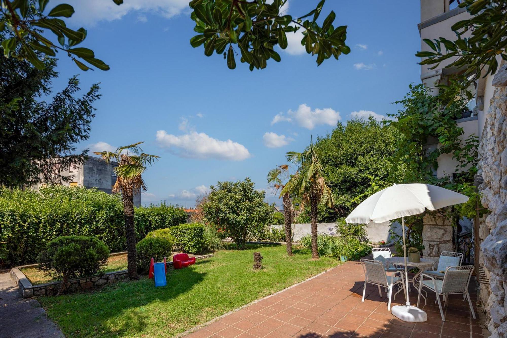 City Apartment With Garden - Happy Rentals Rijeka Exterior foto